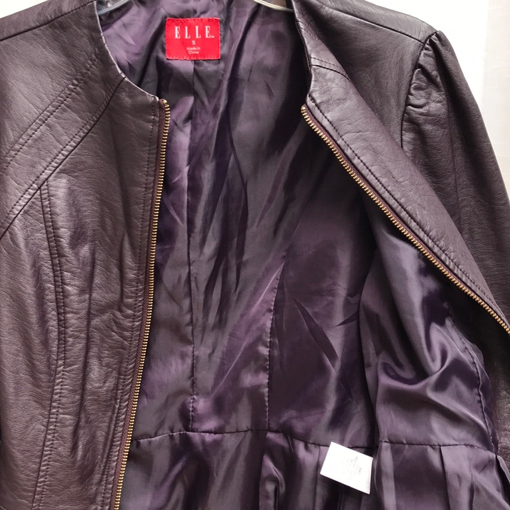 👁SO GORGEOUS🌟Deep purple softfauxleather jacket!